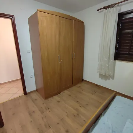 Nina 1 Apartment Porec