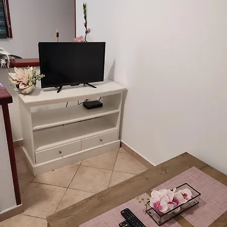 Apartman Nina 1 *