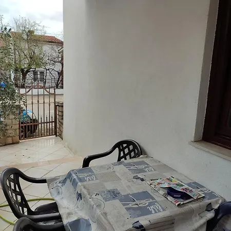 Apartman Nina 1 *